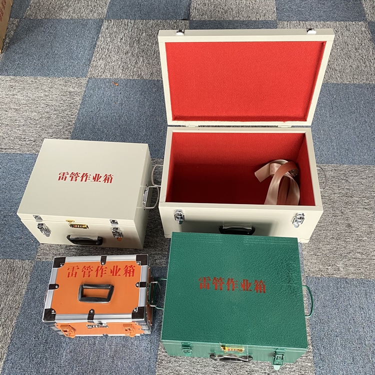 三都镇爆破工程作业箱如何选择？玻璃钢与传统材质的全面对比
